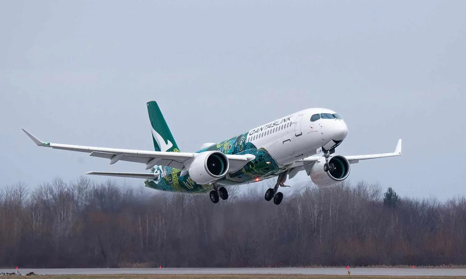 Qantas A220-300 maiden flight (Airbus)