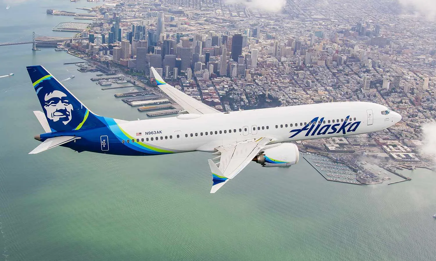 Alaska Airlines Ends Codeshare Partnerships with LATAM and Singapore Airlines