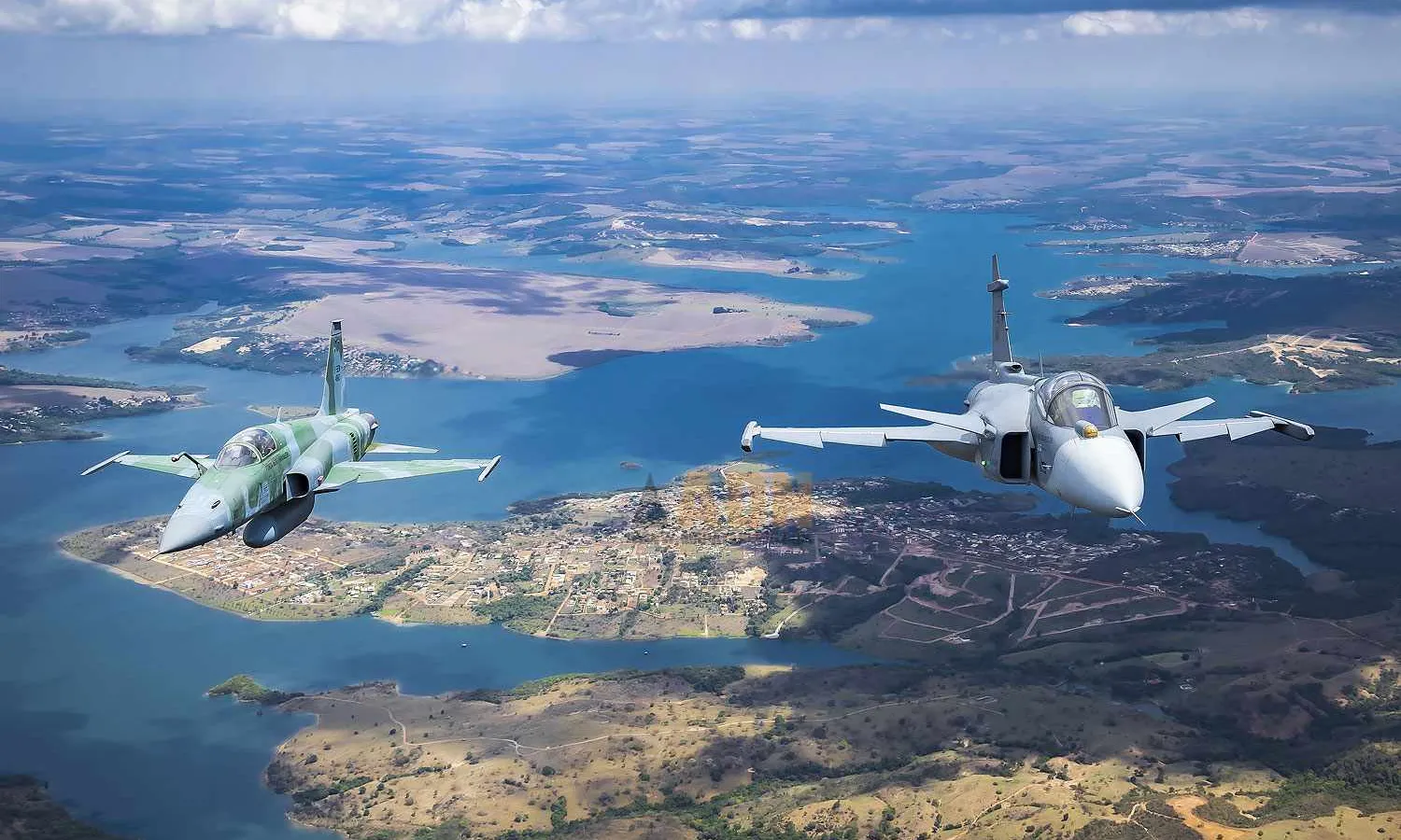 Brazilian Air Force F-5 Tiger II and F-39E Gripen fighters (FAB)