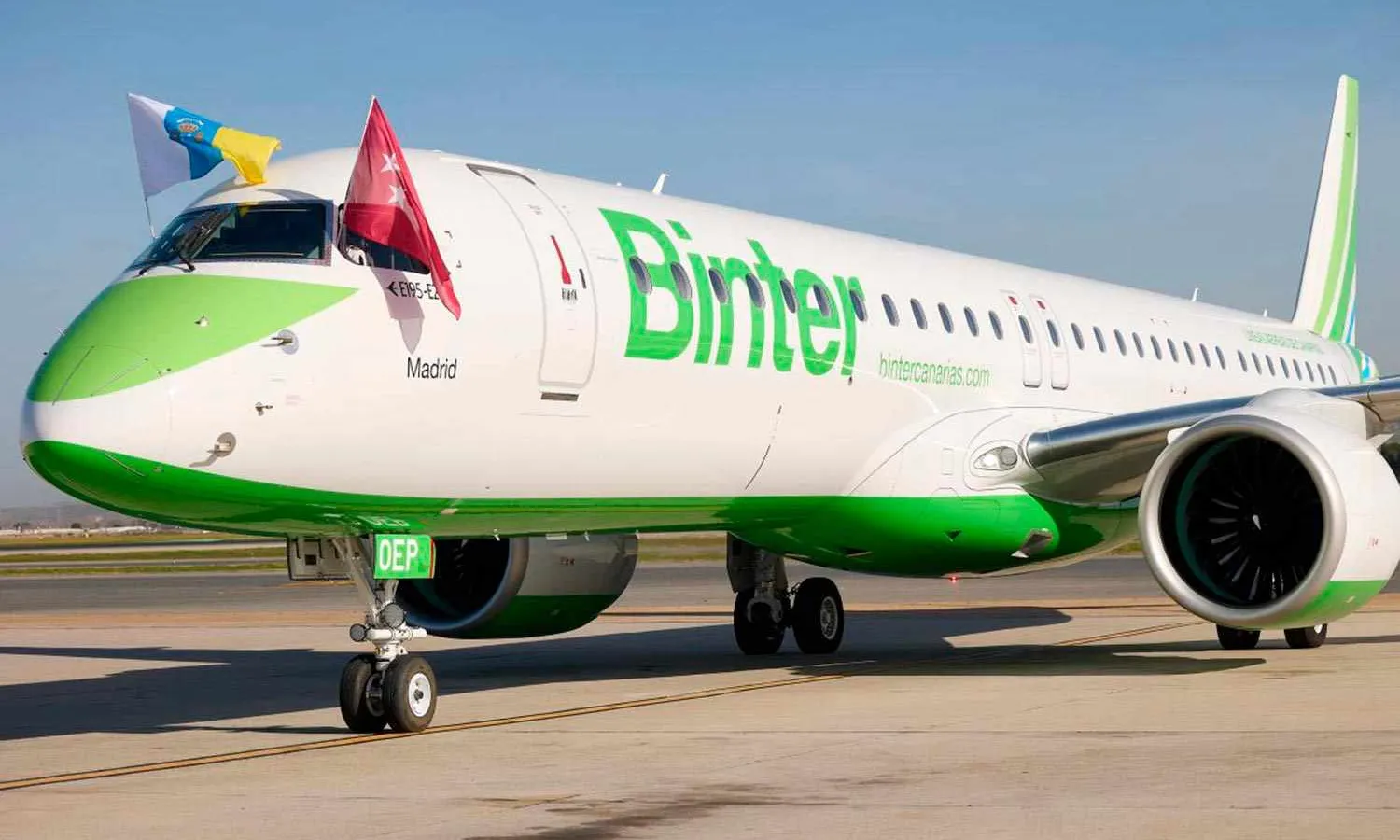 Binter's first flight to Madrid (Binter)