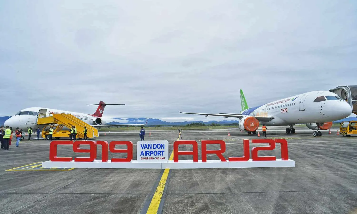 C919 and ARJ21 jets in Vietnam (VIA)