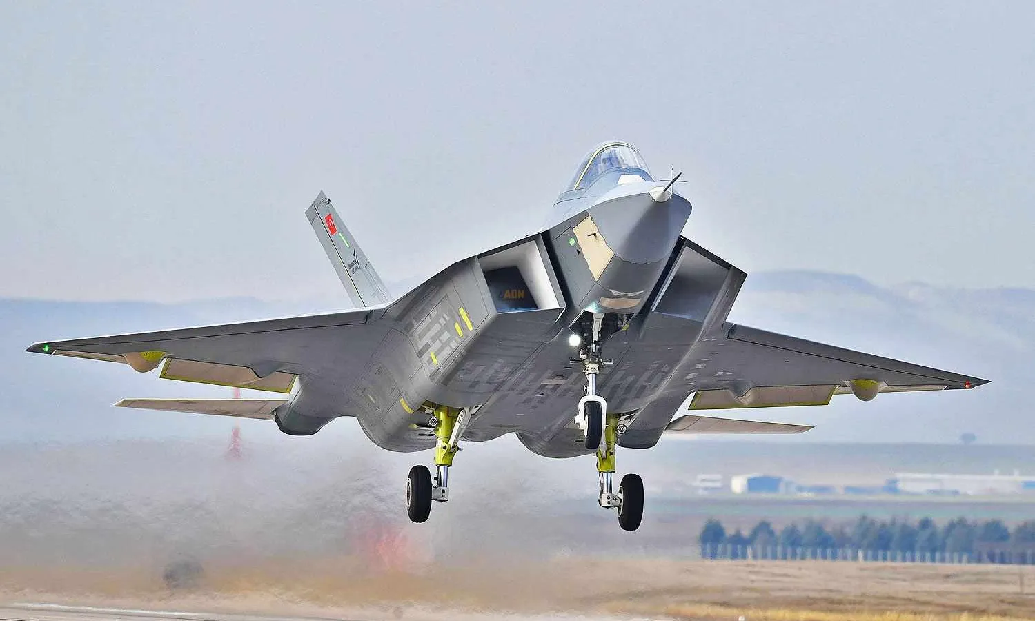 KAAN maiden flight (Turkish Aerospace)