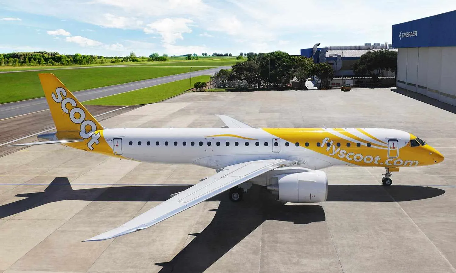 Scoot first E190-E2 (Embraer)