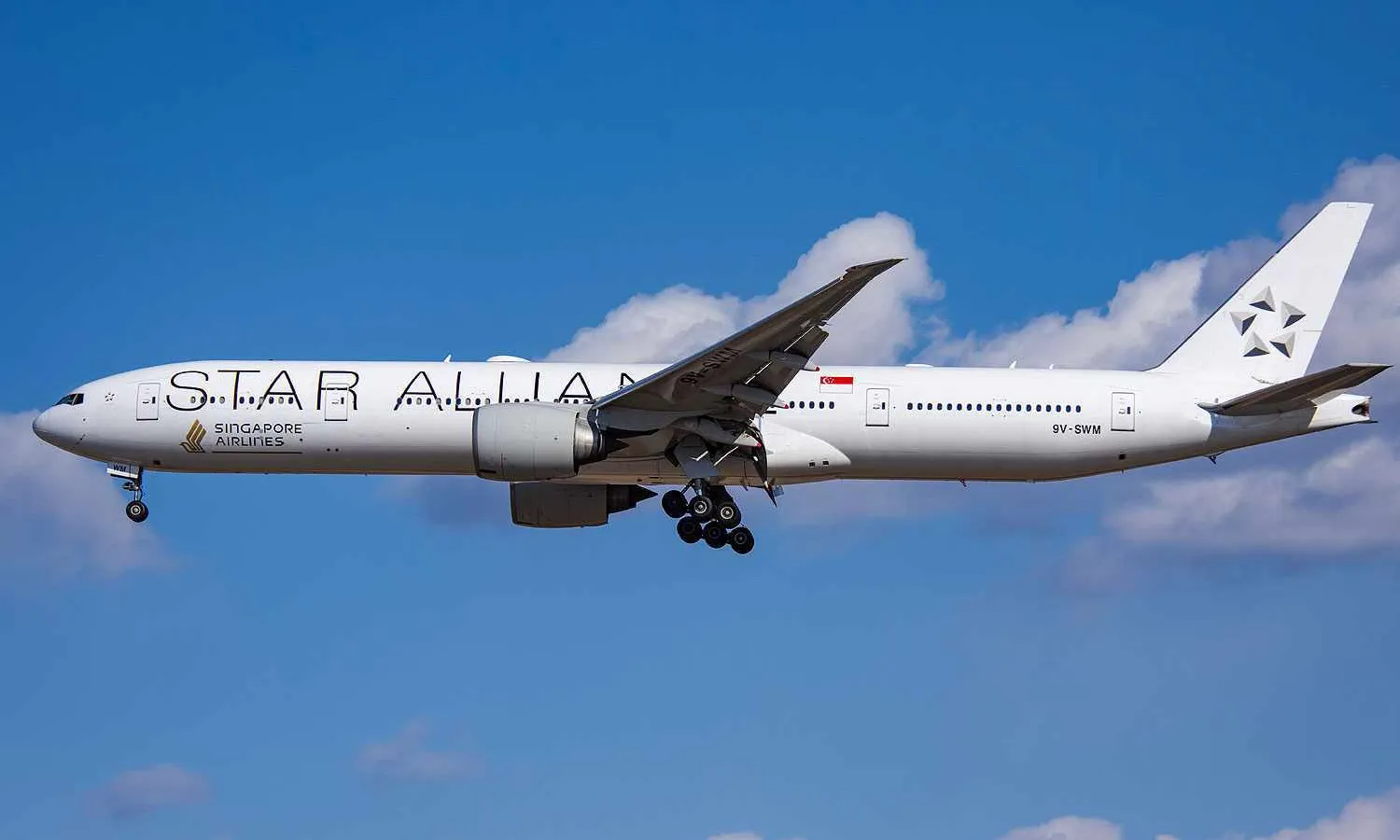 Singapore Airlines Boeing 777-300ER 9V-SWM (N509FZ)