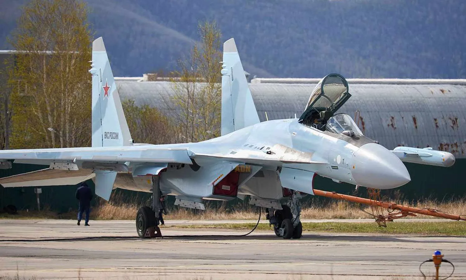 Russia is producing 16 Su-35 fighters to Iran - report