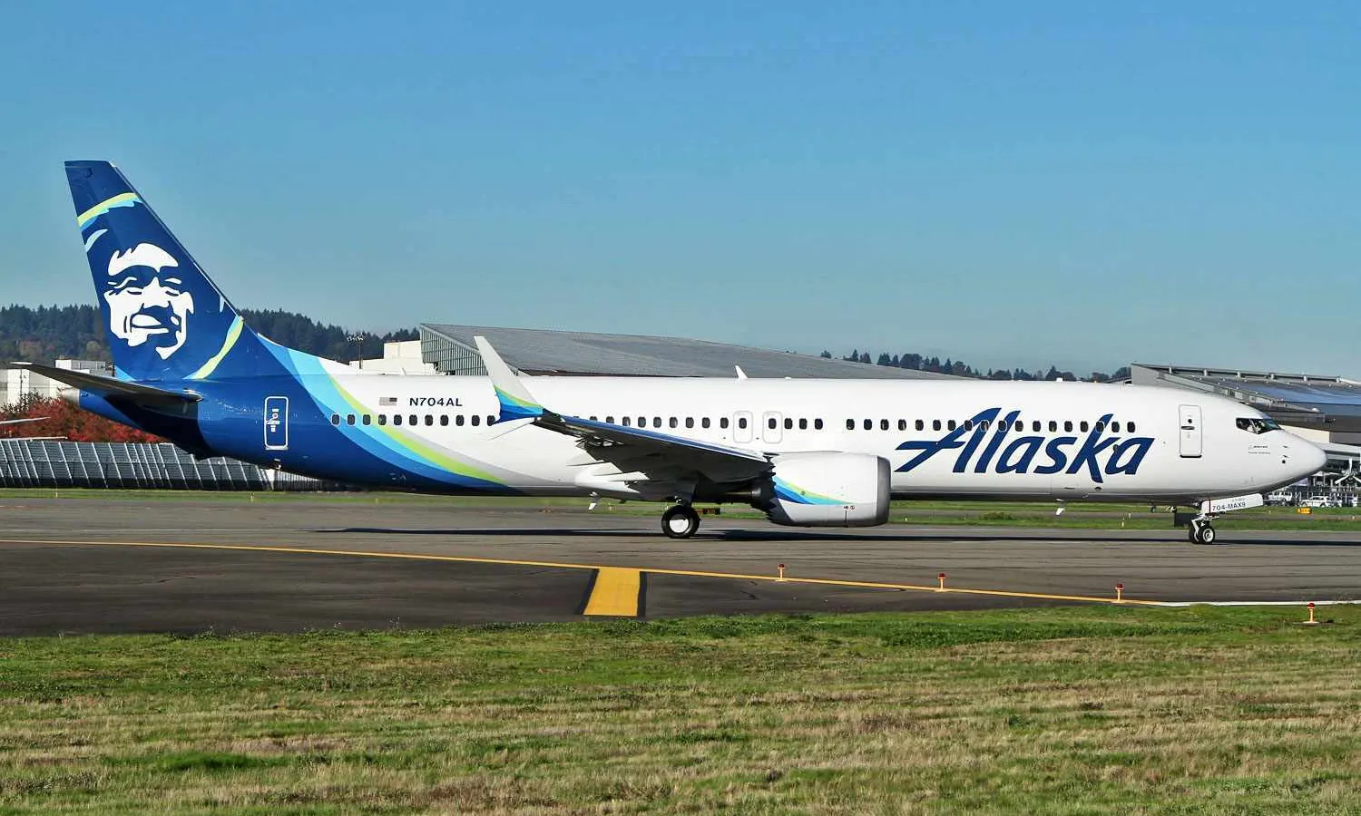 Alaska Airlines Boeing 737 MAX 9 N704AL (Nick Dean)