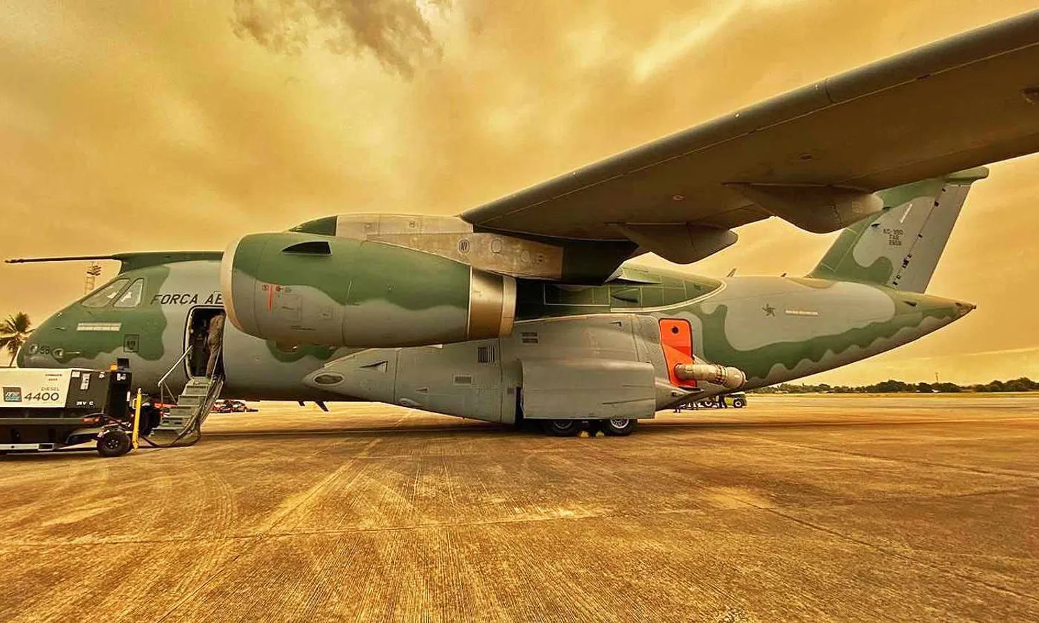 The FAB's KC-390 with the MAFFS II system (FAB)