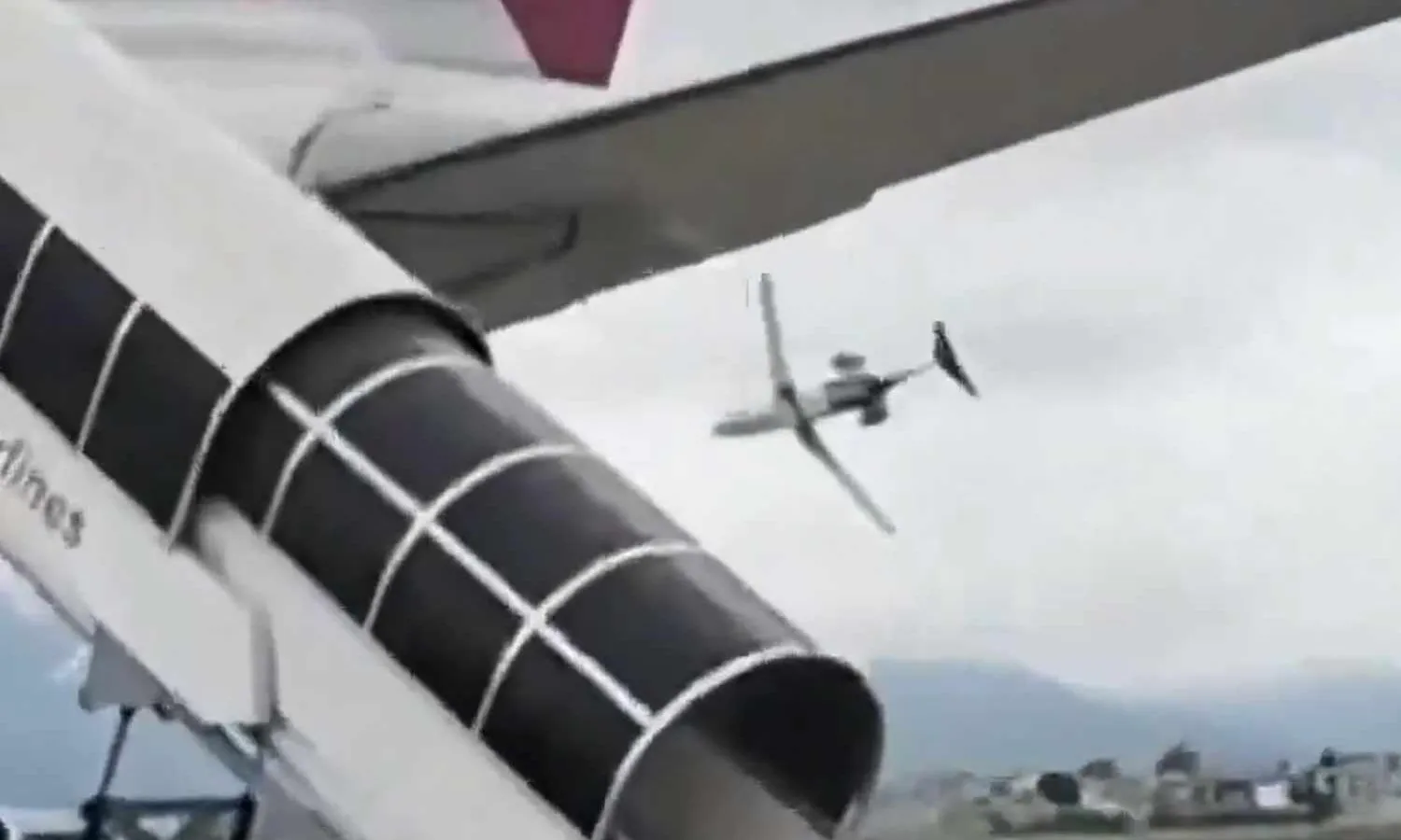 Saurya Airlines CRJ-200 seconds before the crash (Social media)