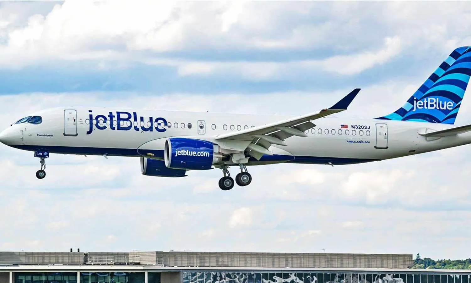 JetBlue Airbus A220-300 (Airbus)