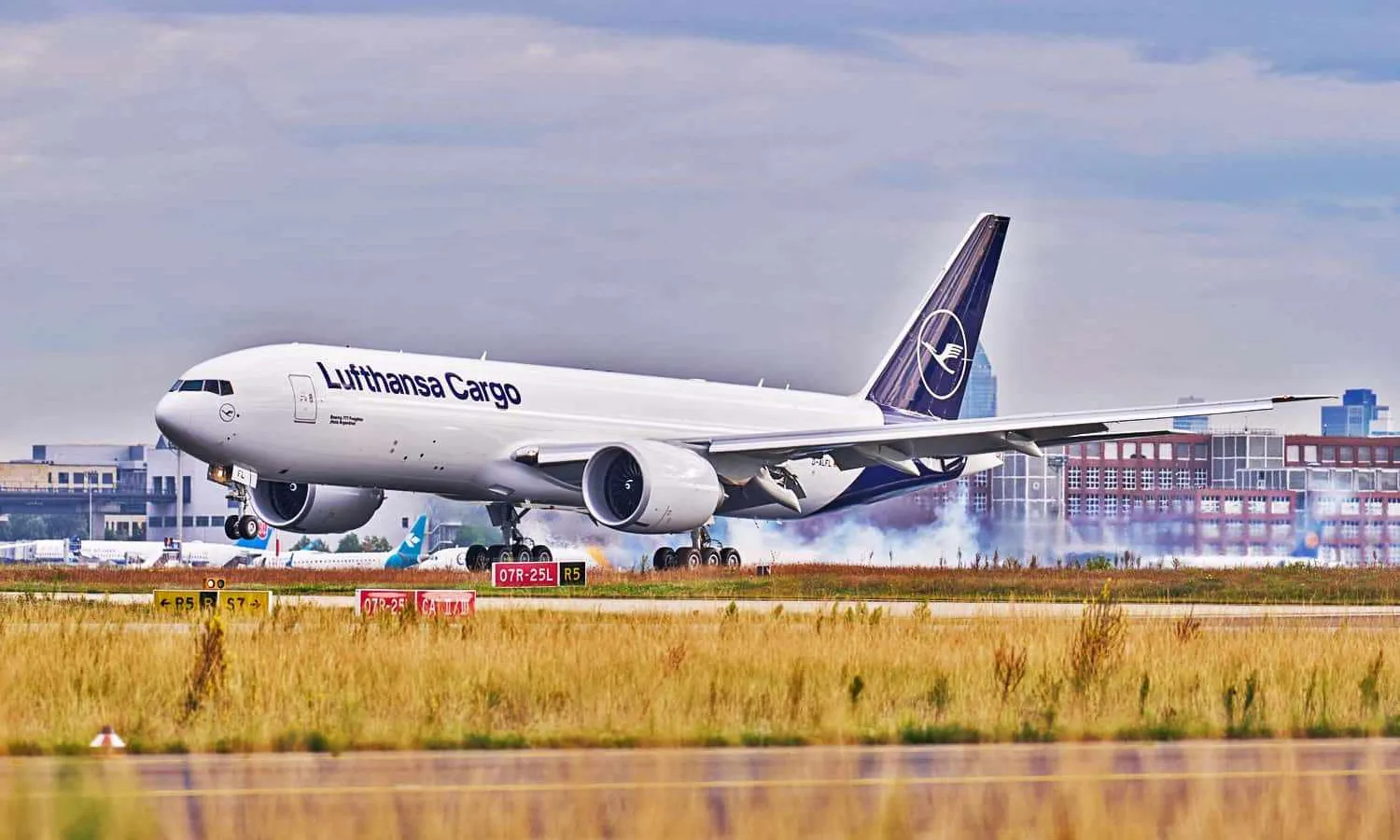 Lufthansa Cargo Boeing 777F D-ALDL (Lufthansa)