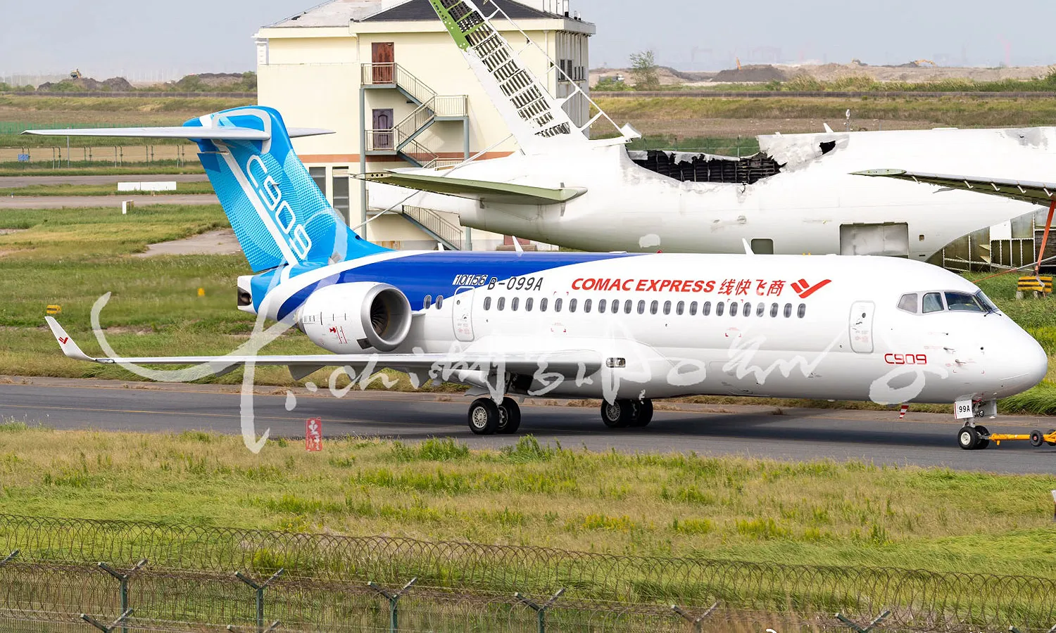 COMAC C909 (Weibo @不Chi胡萝卜的兔子)