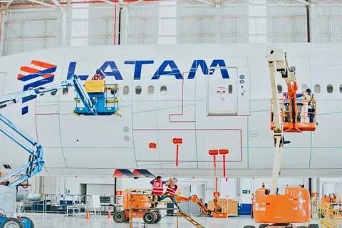 LATAM to equip entire Boeing 777 fleet with AeroSHARK technology