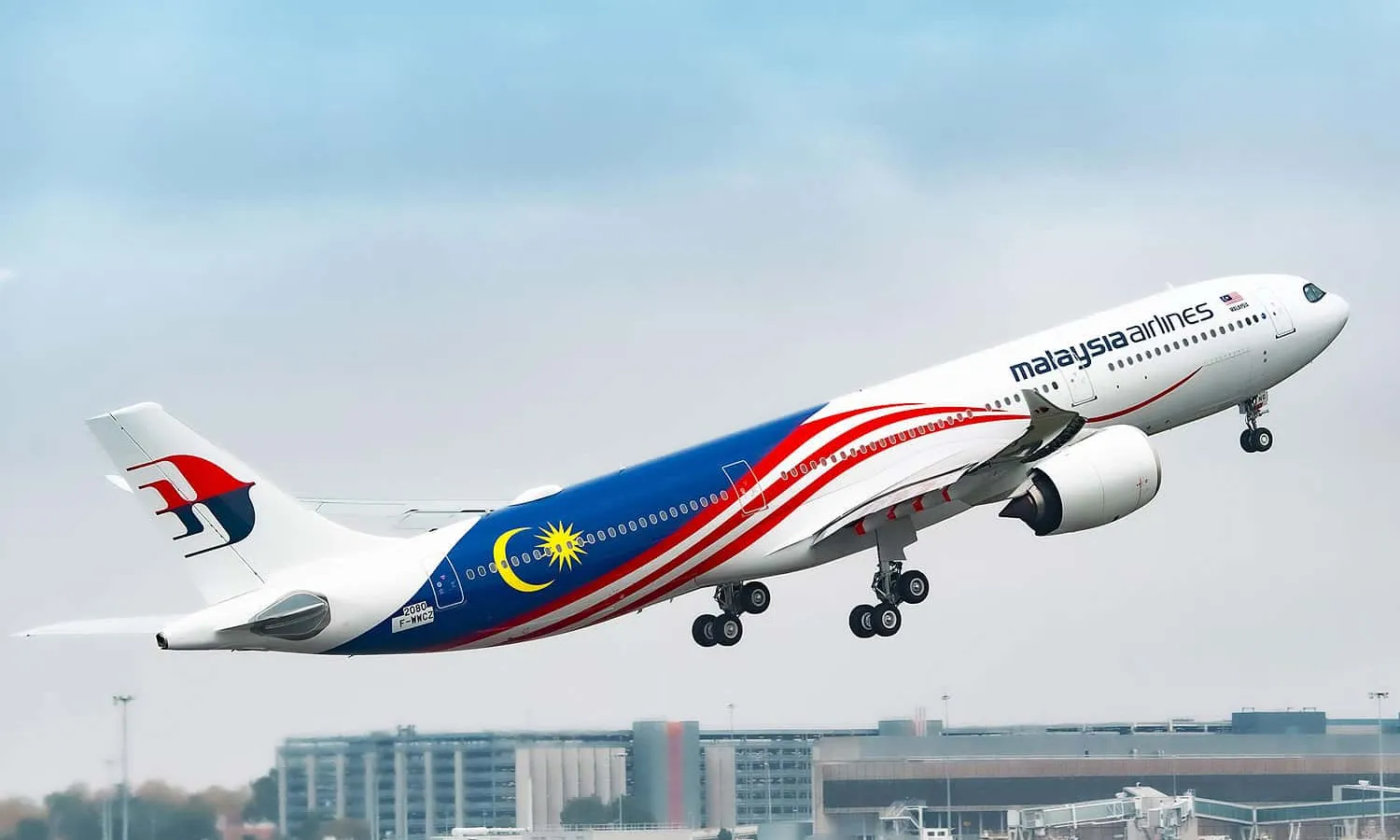 Malaysia Airlines first A330-900 (Avolon)