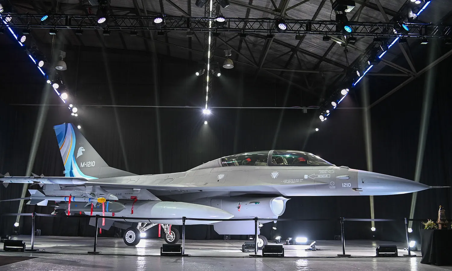 Argentine Air Force F-16B Block 10 (AMD)