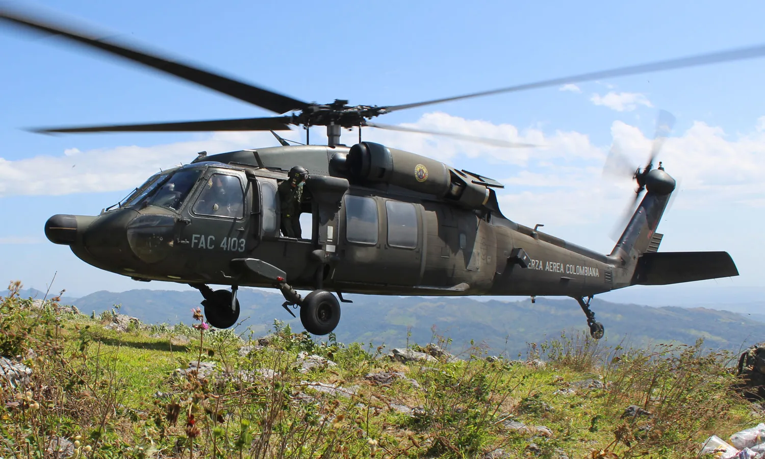 Colombian Air Force UH-60 helicopter (FAC)