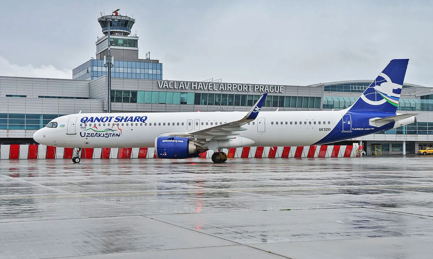 Qanot Sharq Airbus A321neo (Prague Airport)