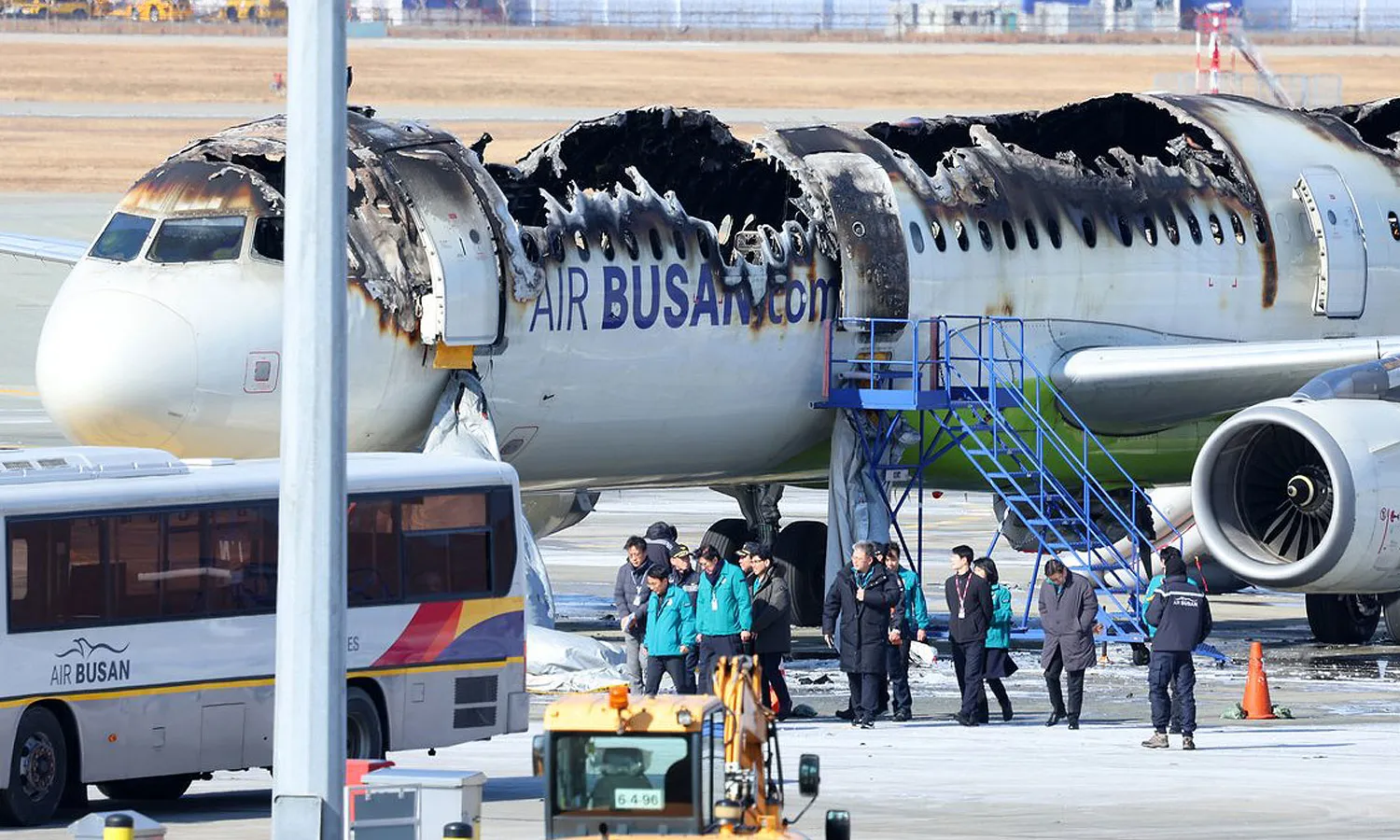 The upper part of the fuselage of the Air Busan A321 was completely destroyed by fire (Social media)