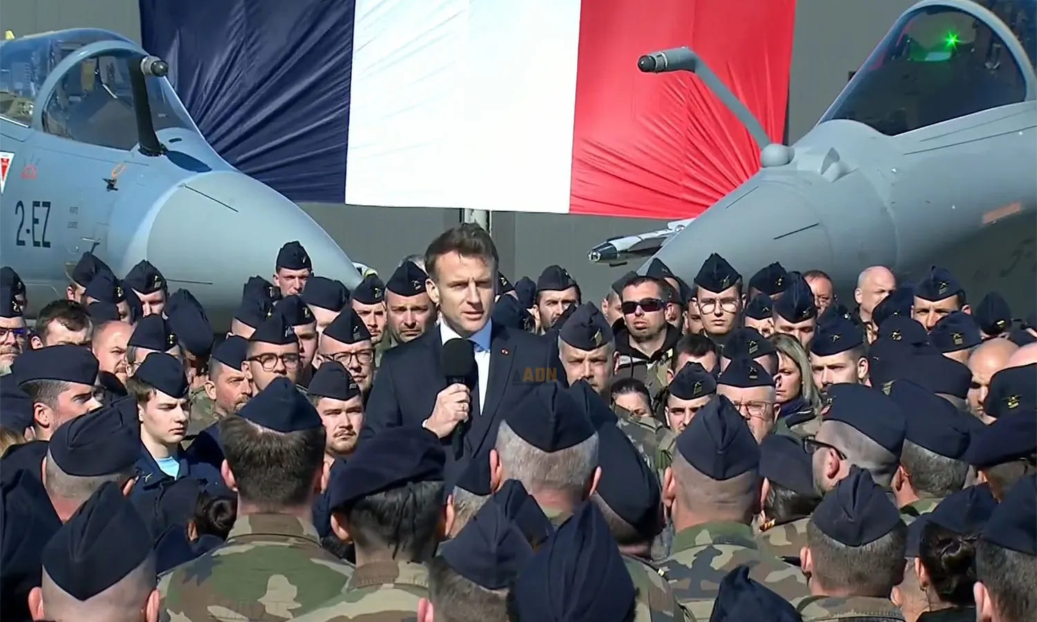 Macron announces the purchase of 40 more Rafale fighter jets at a military base (Elysee)