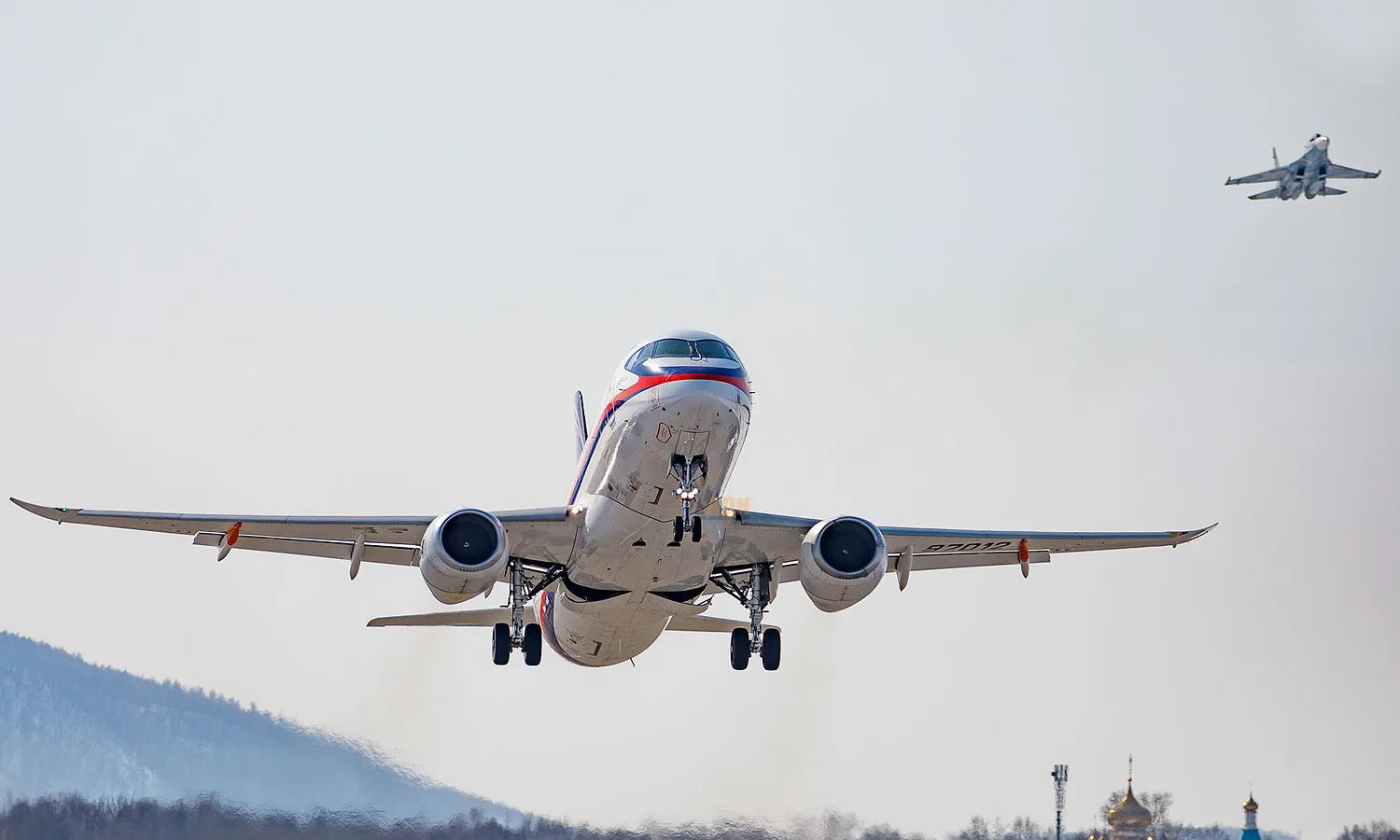 The Superjet prototype takes off for the first time with the PD-8 engine (UAC)