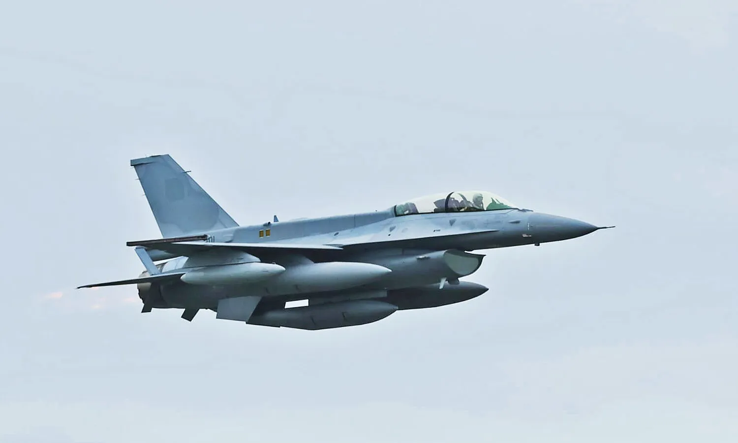 Bulgaria’s first F-16 arrives in the country (Government of Bulgaria)