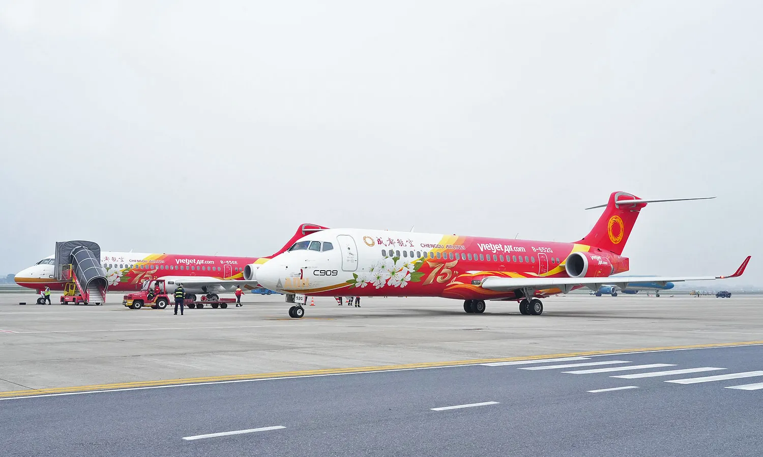 Vietjet will resume flights with COMAC C909 under new wet lease agreement