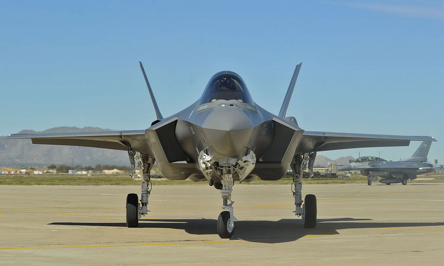 Canada Commits to Initial Batch of 16 F-35A Fighters After Political Dispute