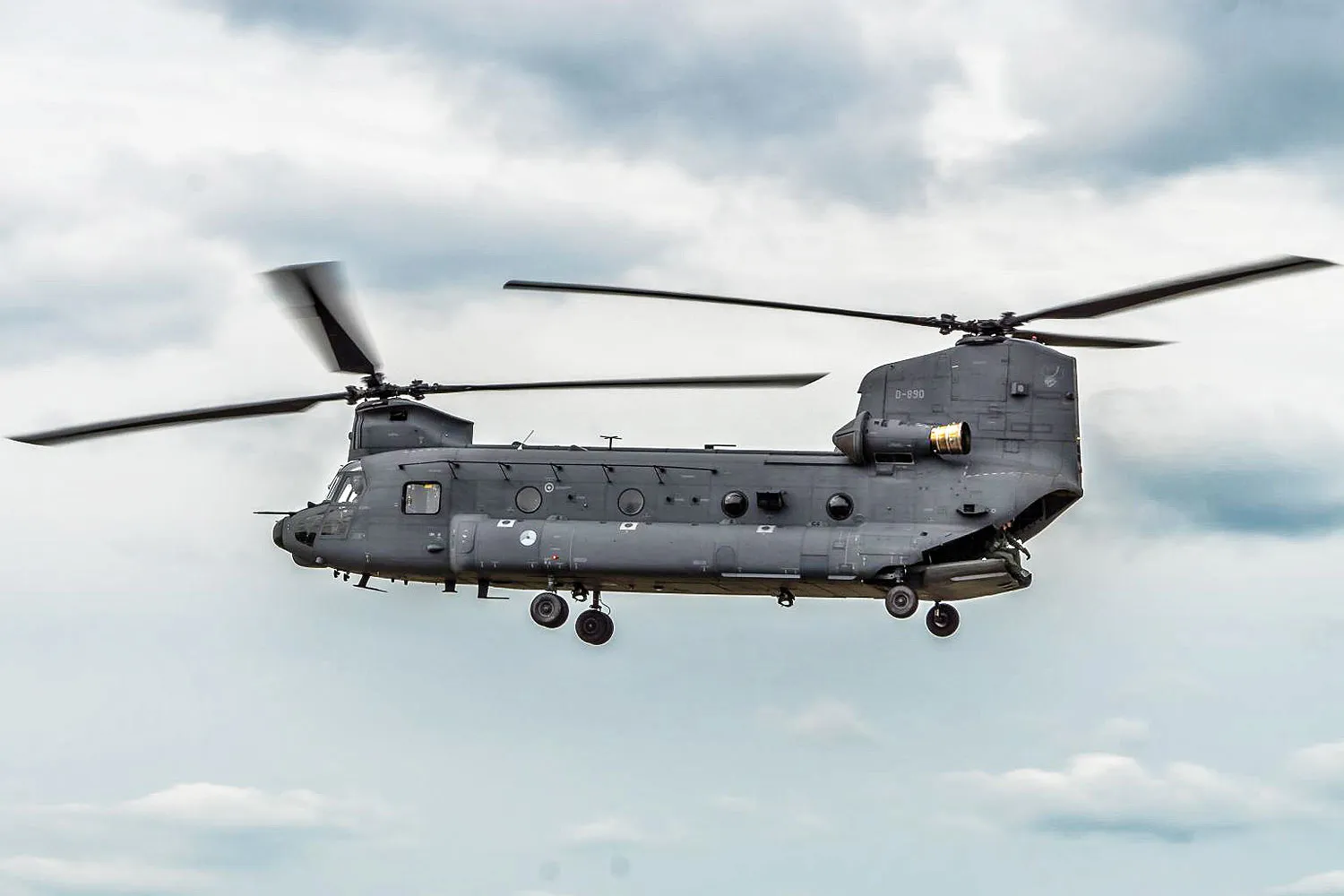 Boeing CH-47F Chinook (John Quine)