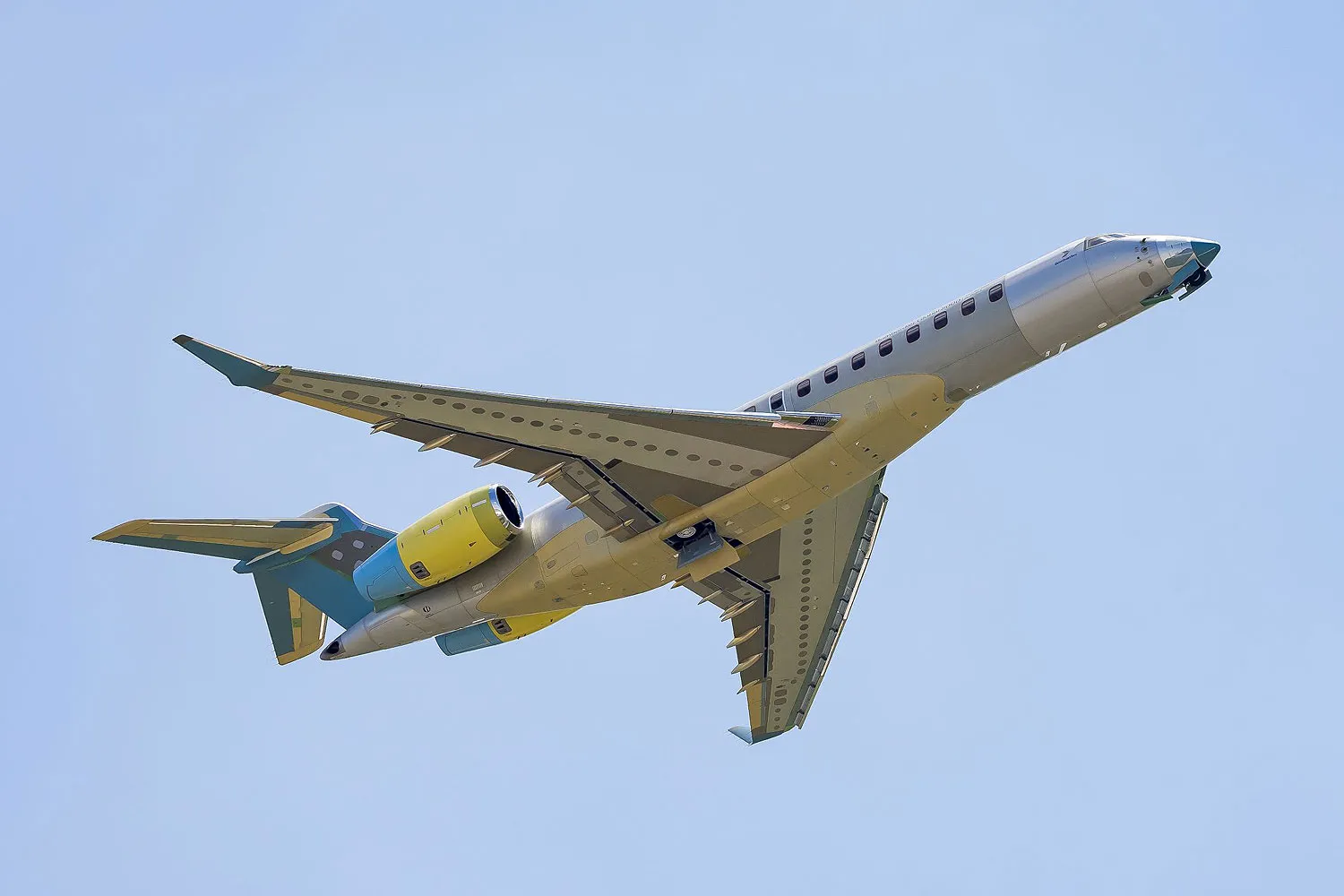 Series-production Global 8000 business aircraft (Bombardier)